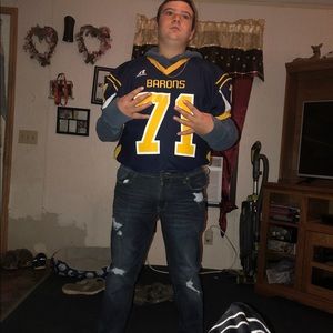 Meet your Posher, Dustin